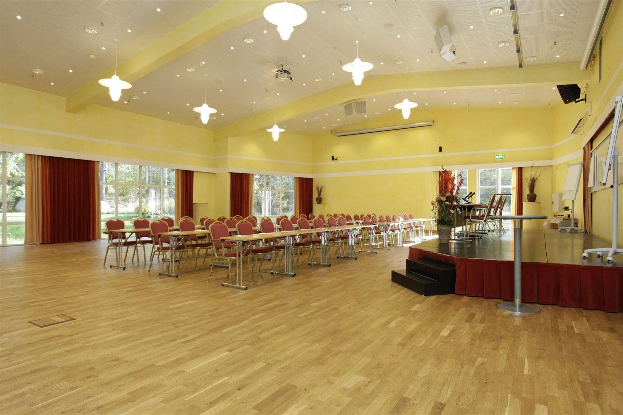 Nova Park Conference Hotel Knivsta  Luaran gambar